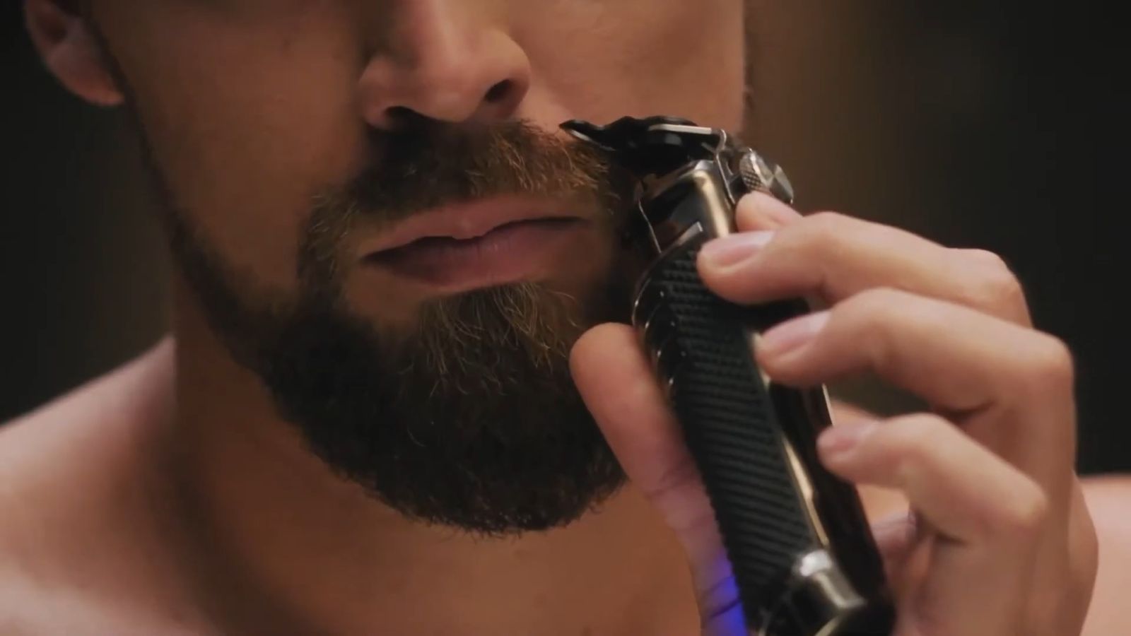 Wahl Pro Series High Visibility costă mai puțin pe Amazon.de decât în România; trimmer profesional cu lamă Forever Blade