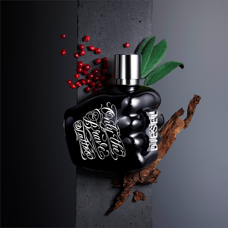 BF EXPRESS: Apa de toalet <b>Diesel Only The Brave Tattoo</b> pentru