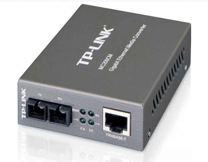 BF EXPRESS: Convertorul <b>TP-LINK MC200CM</b> face trecerea ntre RJ45
