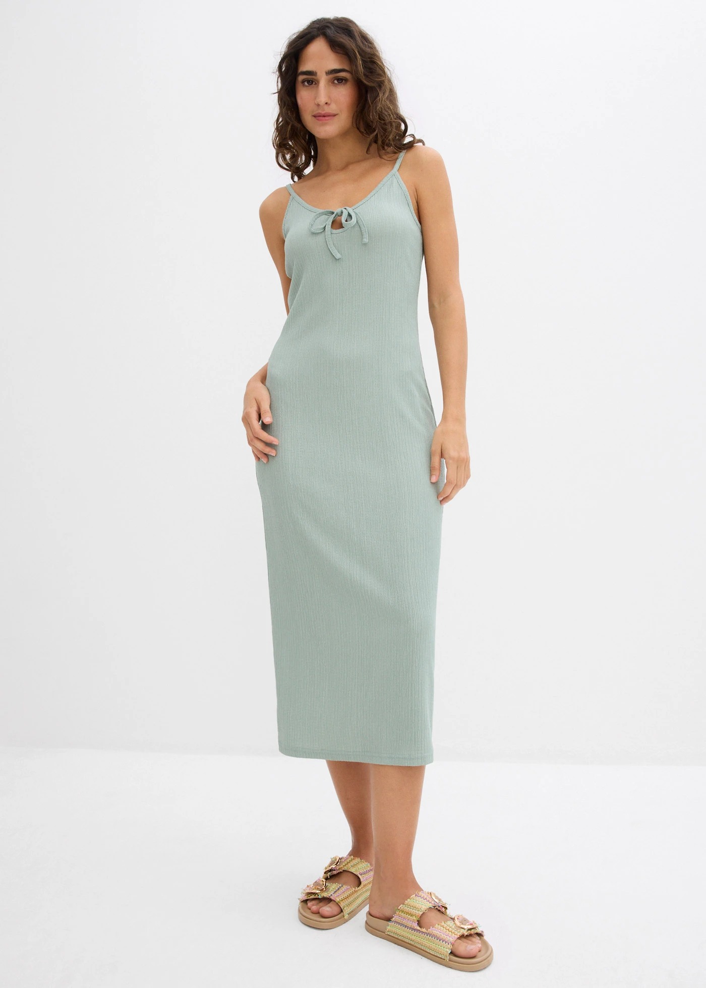 BF EXPRESS: <b>Rochia midi </b>din crep uor, n nuan verde