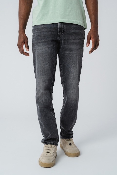 BF EXPRESS: <b>Blugii drepi Washington</b> de la Mustang, colorai