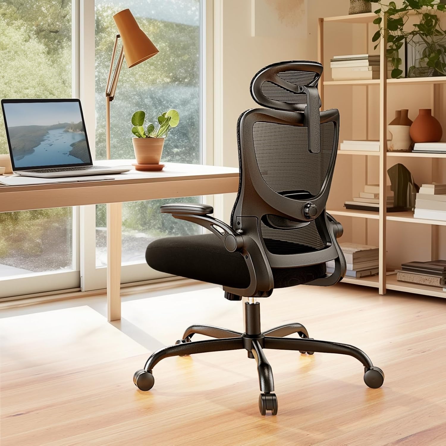 BF EXPRESS: <b>Scaunul ergonomic Marsail</b> cu tetier reglabil,