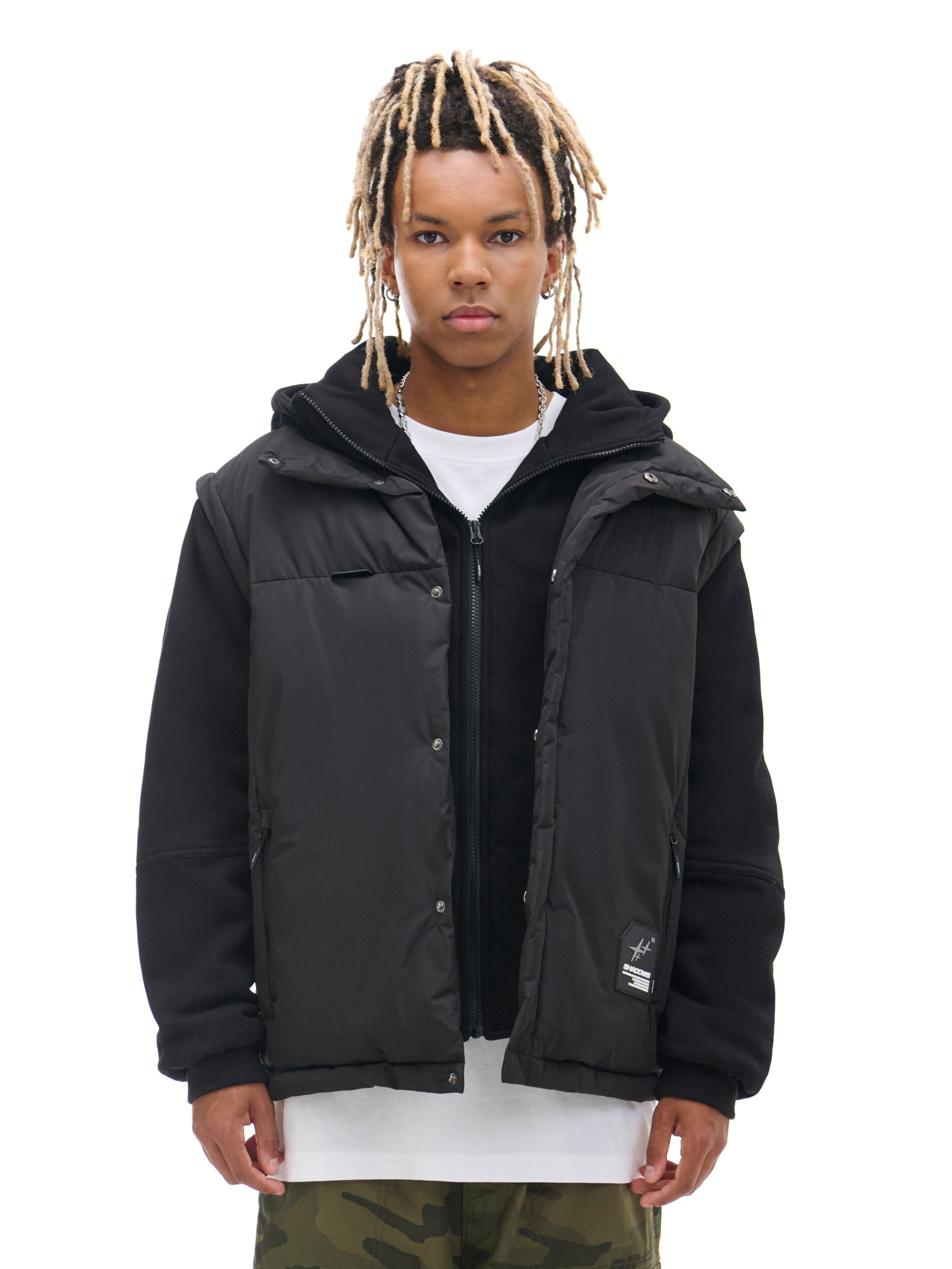 BF EXPRESS: <b>Geaca neagr</b> cu glug de la <u>Cropp</u>, perfect