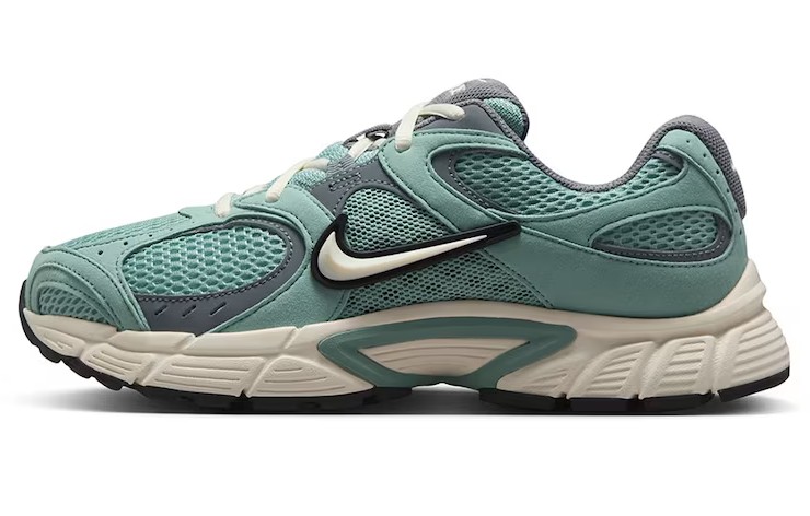 BF EXPRESS: Pantofii sport din plas <b>Nike V5 RNR</b> pentru femei,