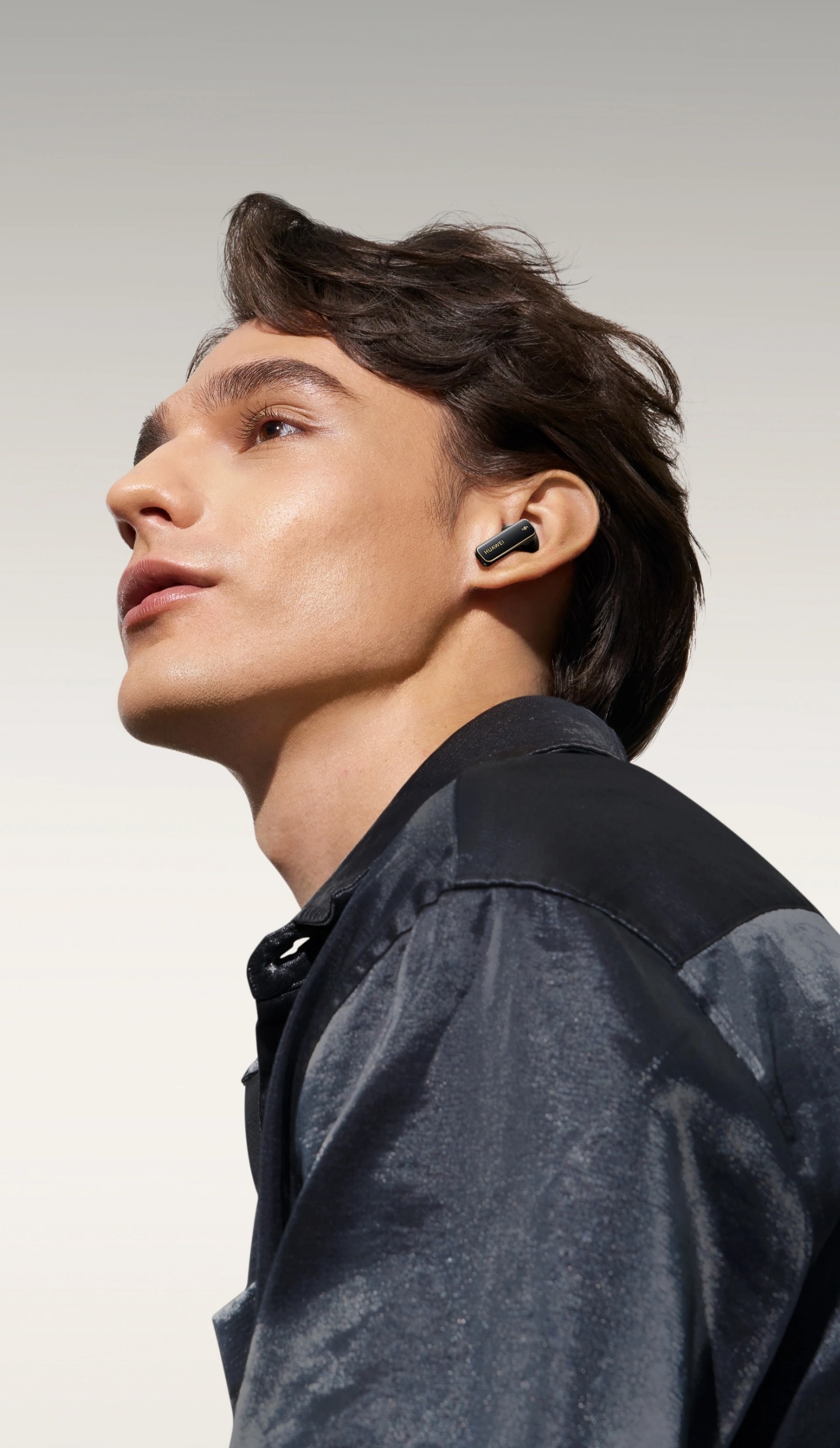 BF EXPRESS: <b>Huawei FreeBuds Pro 4</b>, cu autonomie de 33 ore,