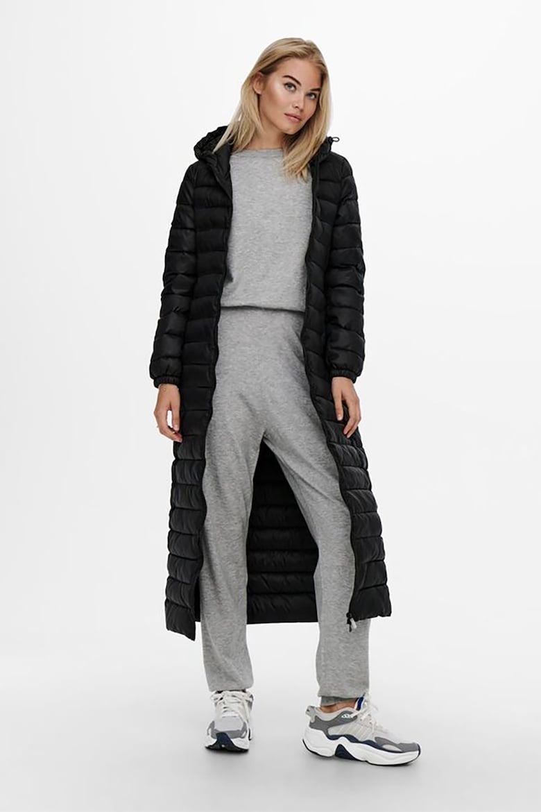 BF EXPRESS: <b>Geaca uoar</b> Akitalana de la Anapurna e acum doar