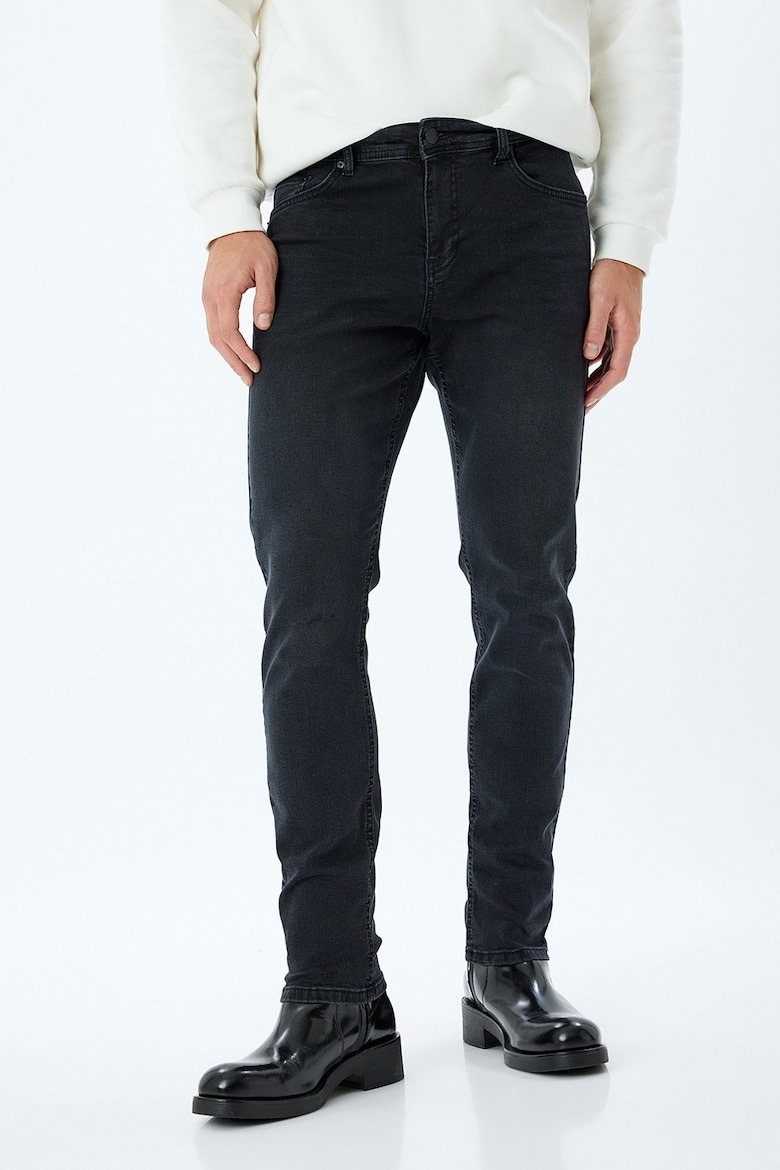 BF EXPRESS: Blugii slim-fit <b>KOTON</b> sunt acum <b><u>83,99